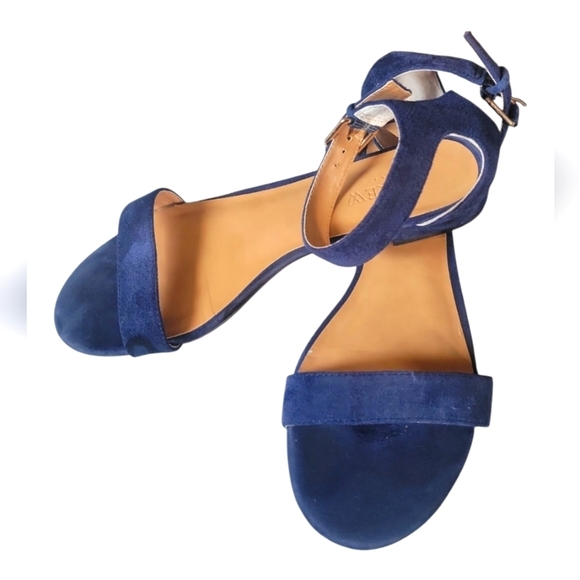 J. Crew Elegant Women's Adjustable Ankle Strap Navy Blue Suede Sandals Sz 7.5 - Picture 2 of 8